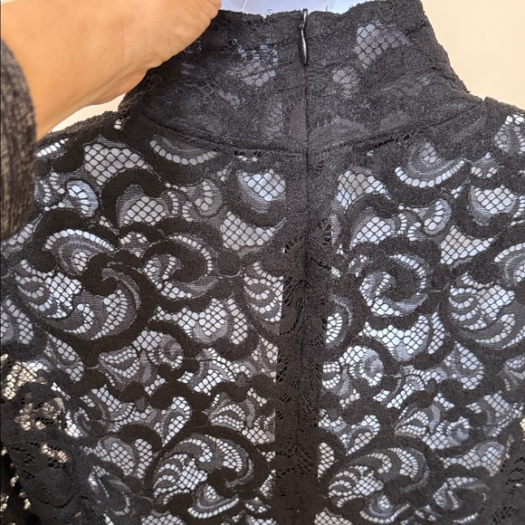 WHBM Elegant Black Lace Women Top size Medium NWT - Picture 4 of 5